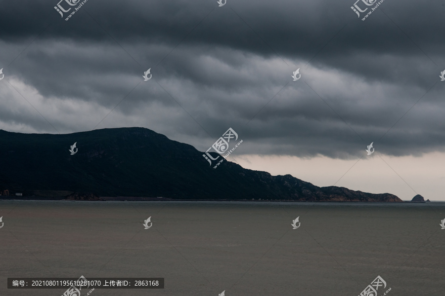 海岛暴风雨