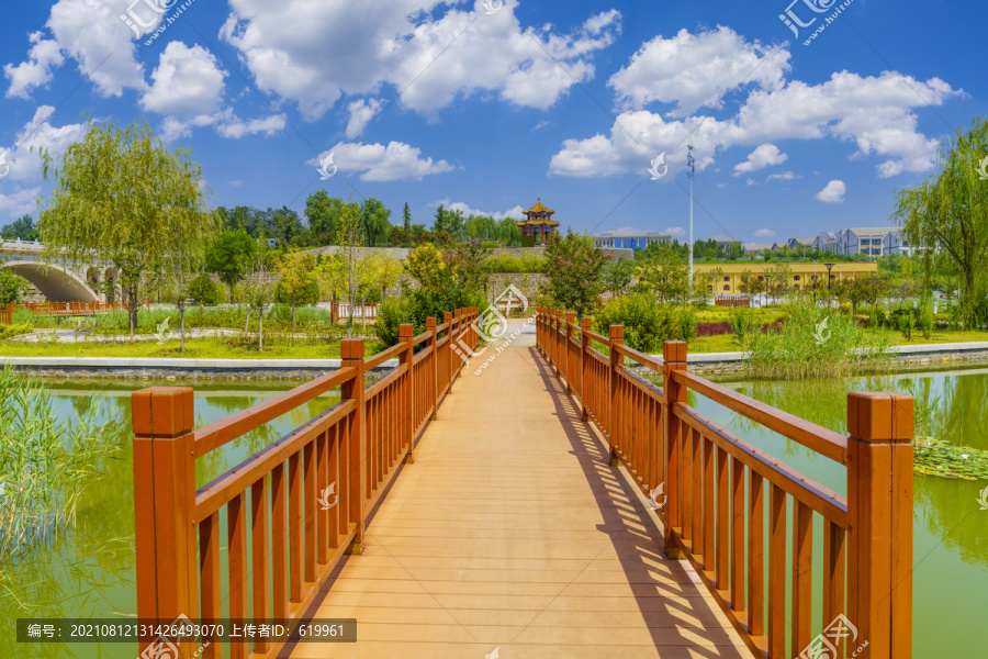 公园木桥