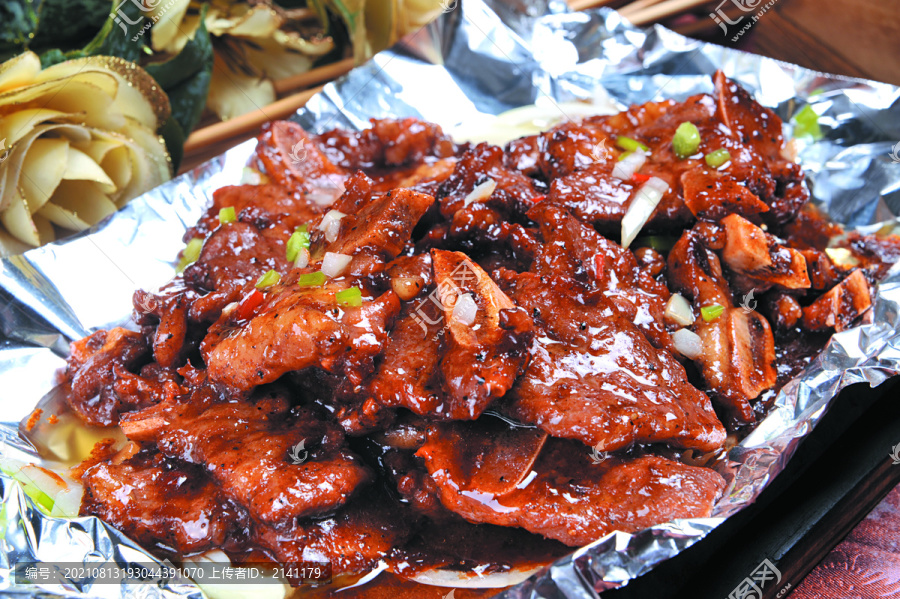 铁板黑椒牛仔骨