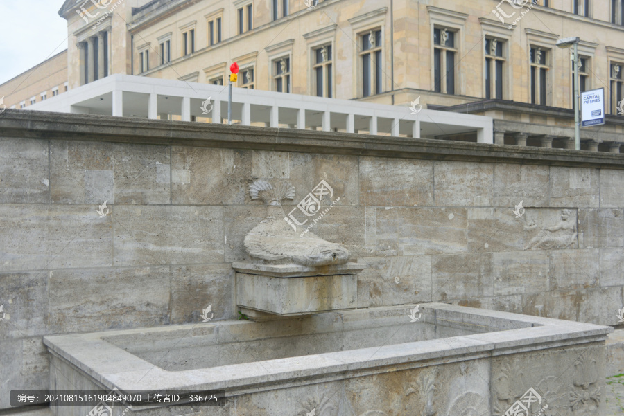 德国柏林博物馆岛喷泉雕塑