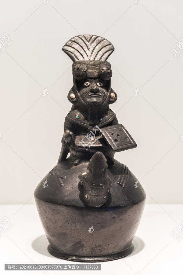 莫切文化勇士与俘虏形陶瓶