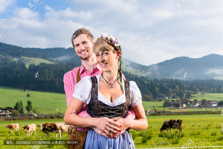 高山牧场里的年轻夫妇
