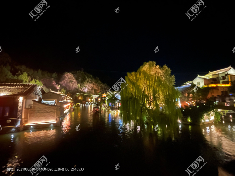 水镇夜景