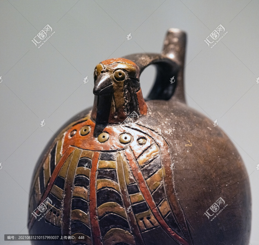 神鸟形陶瓶