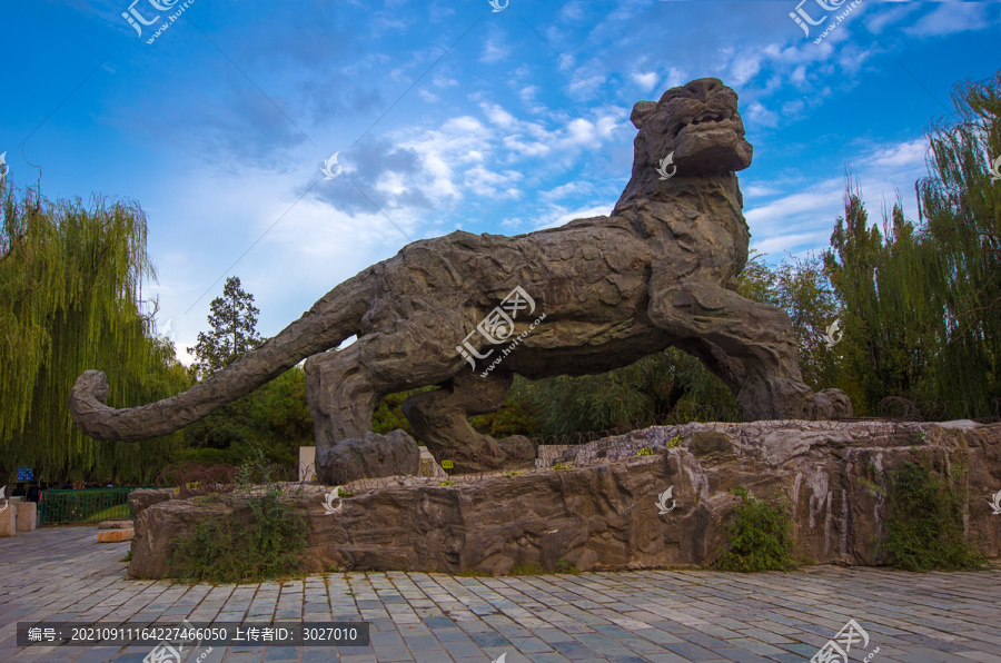 北京动物园狮虎山