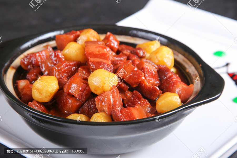 小土豆红烧肉