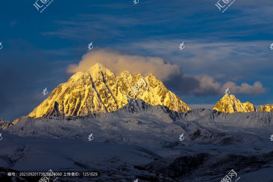 塔公雅拉雪山