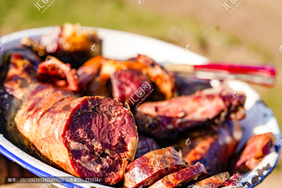 伊犁熏马肉熏马肠