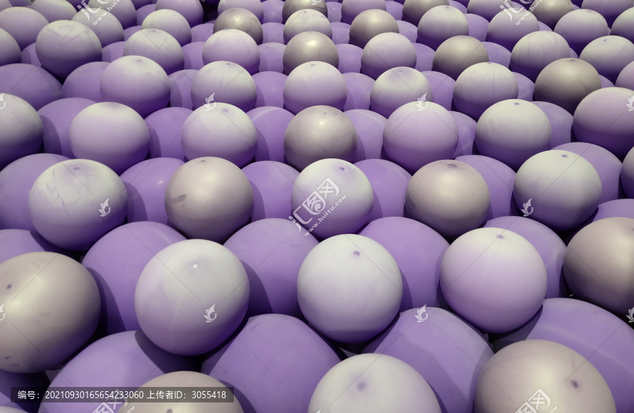 紫色气球背景四