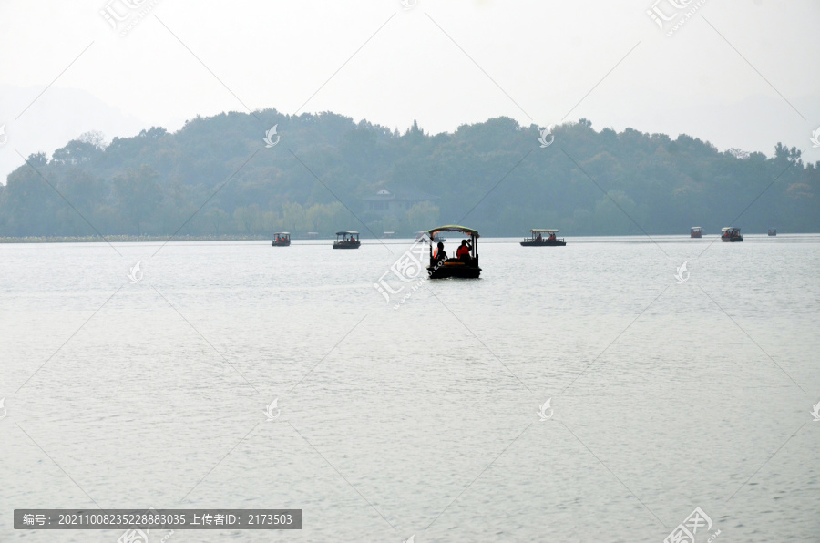 西湖划船