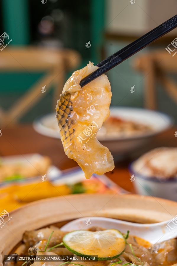 砂锅柠檬鱼