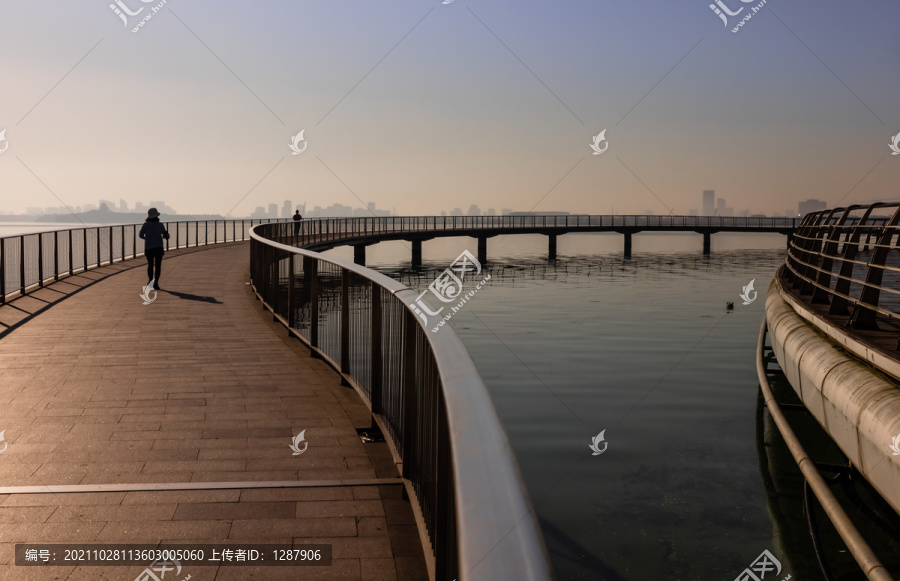 金鸡湖观光桥