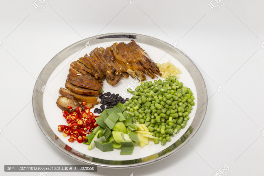蒜苔炒腊肉烹饪食材