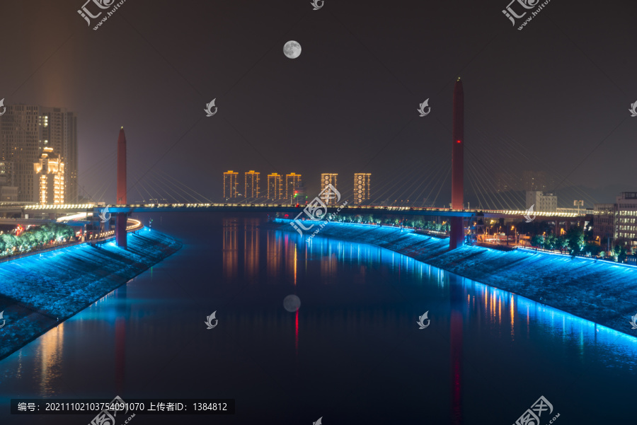 月光下的至喜长江大桥