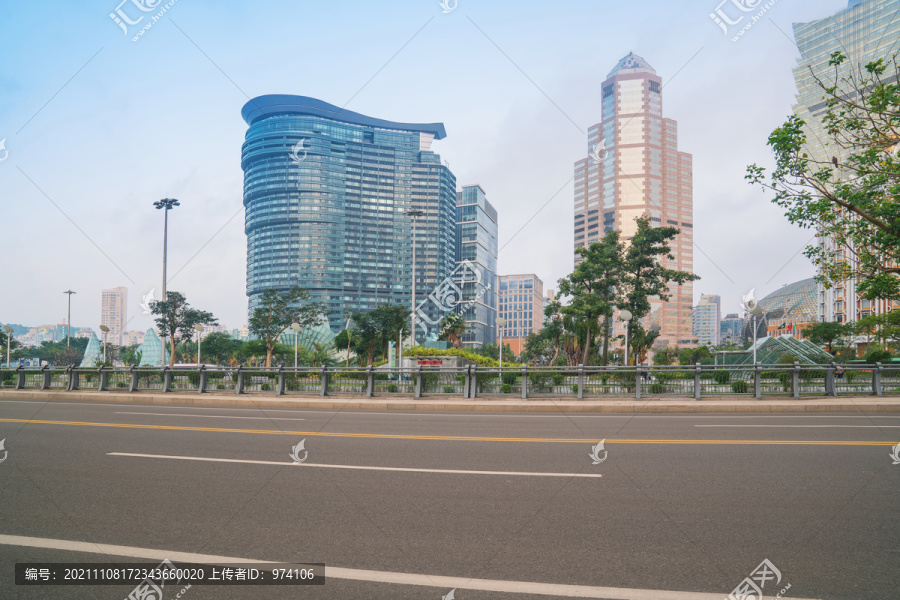 中国澳门的城市天际线和高速公路