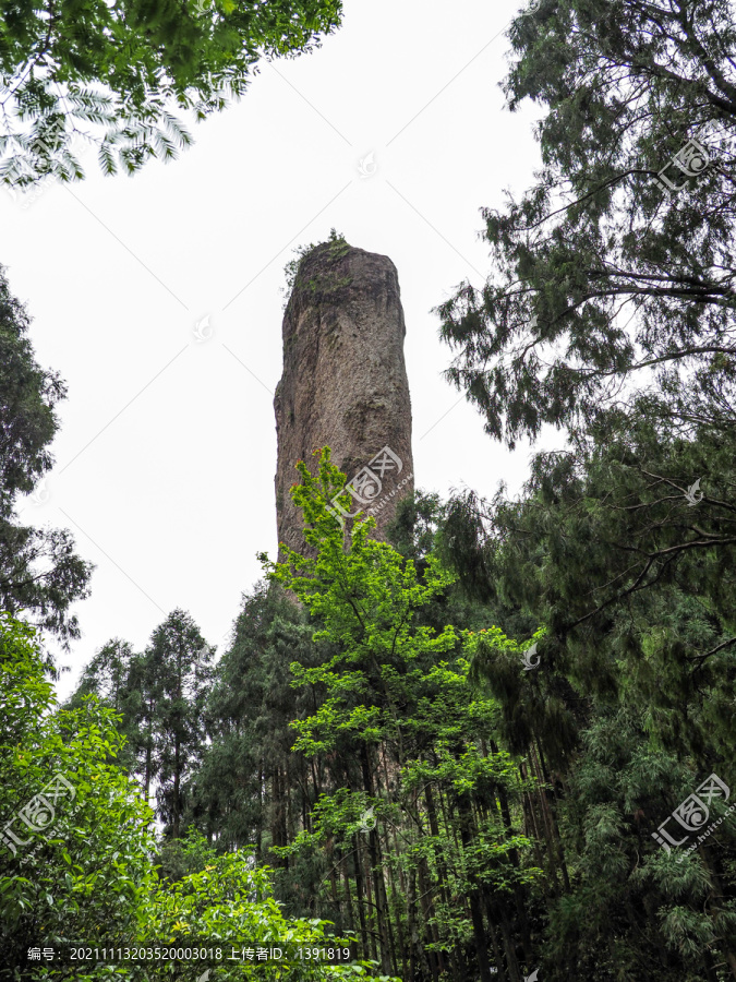 乐清市雁荡山大龙湫景区桅杆峰