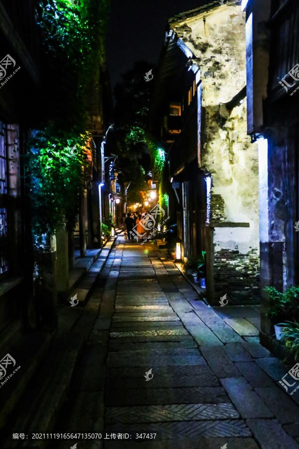 乌镇西栅老街夜景