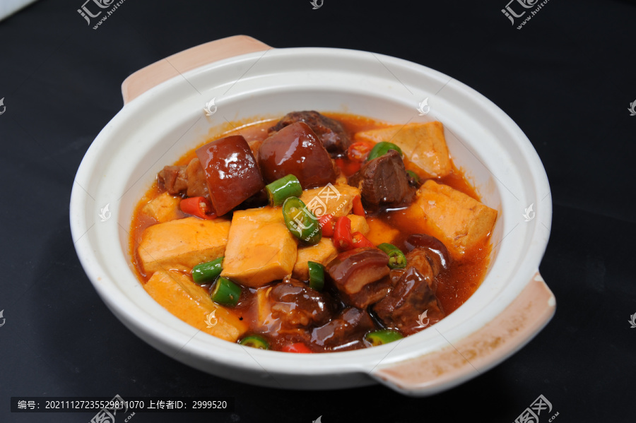 豆腐焖红烧肉