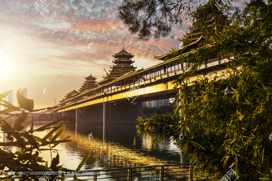 柳州凤凰岭大桥黄昏美景