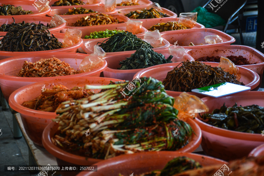 延吉水上市场韩式泡菜