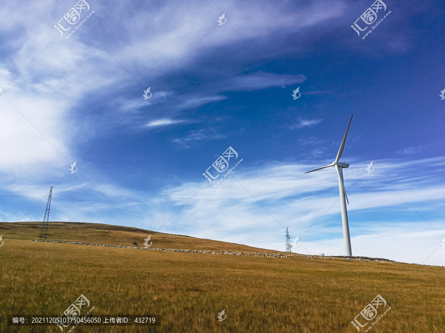 草原秋季风力发电
