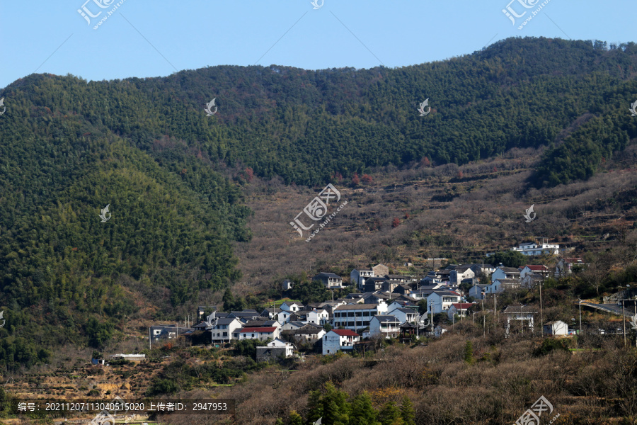 冬日小山村