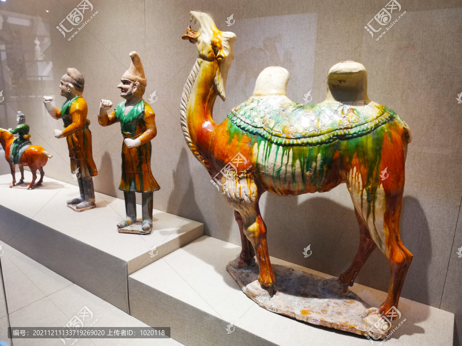 陶俑陶骆驼