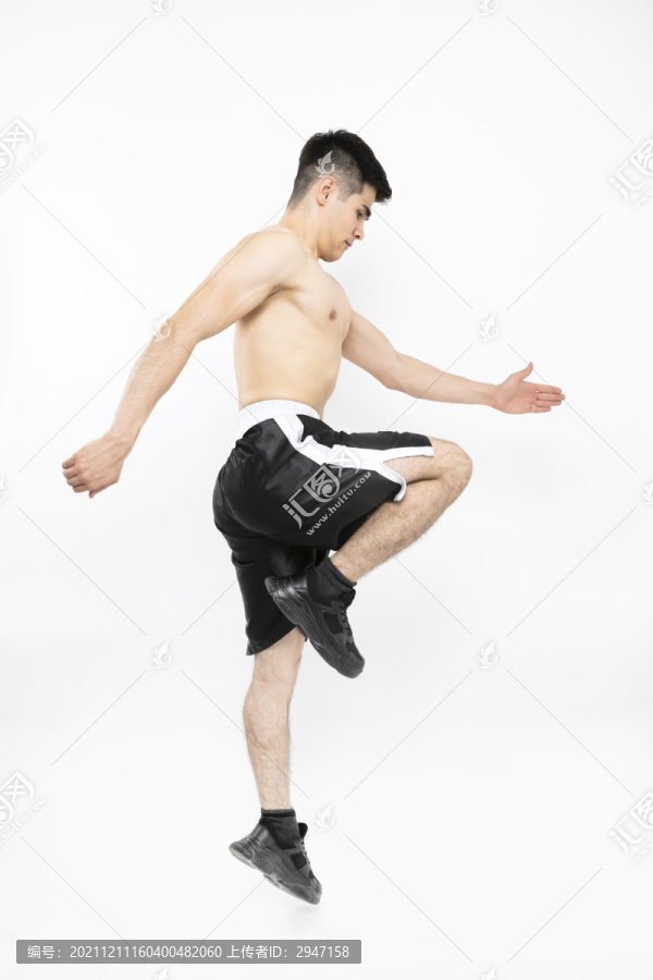 外国男士健身运动拳击摄影图