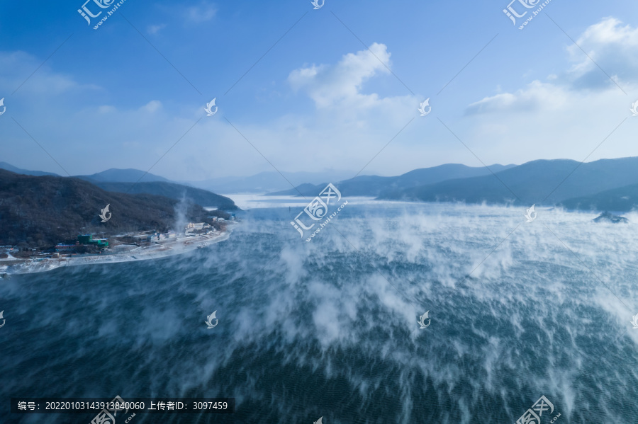 吉林冬季松花湖松水不冻航拍