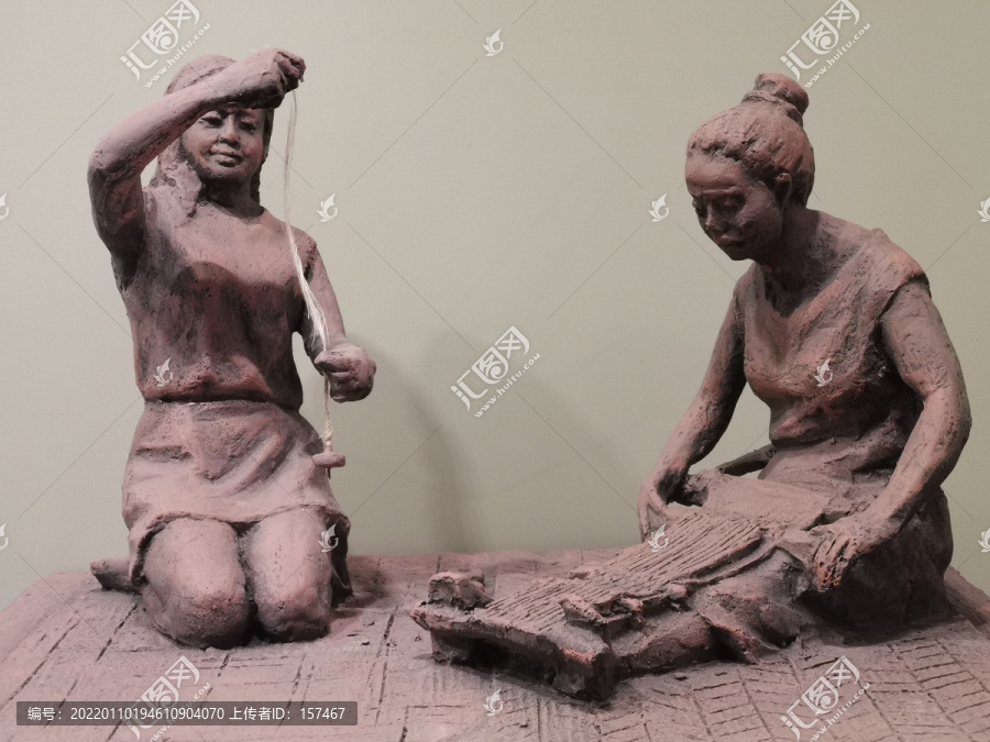 古代纺织女子雕塑