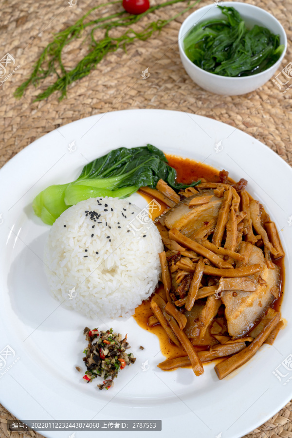 卤肉盖饭