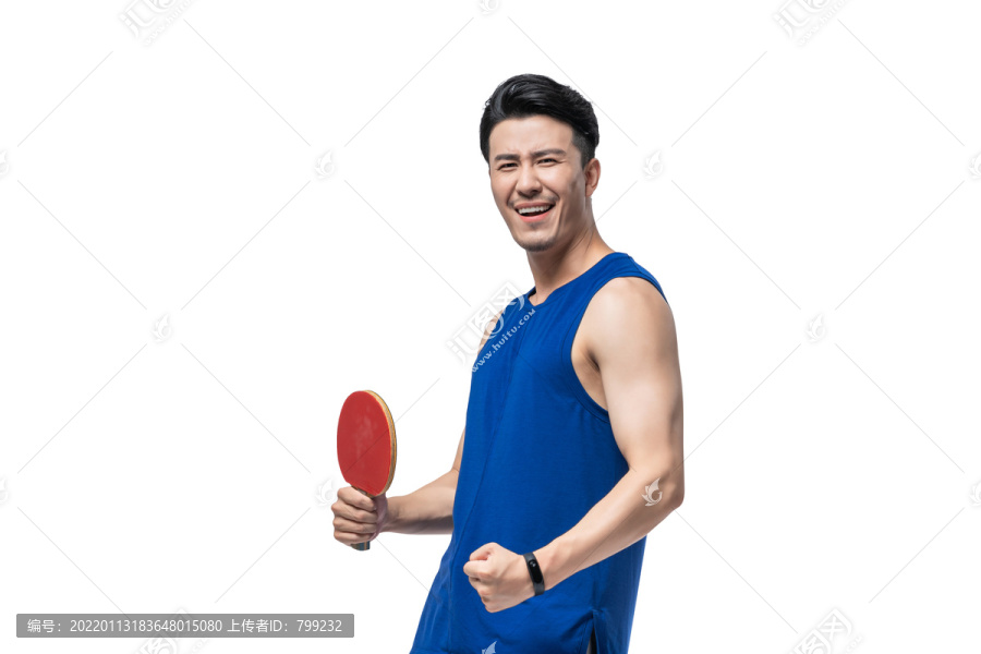 年轻男子打乒乓球