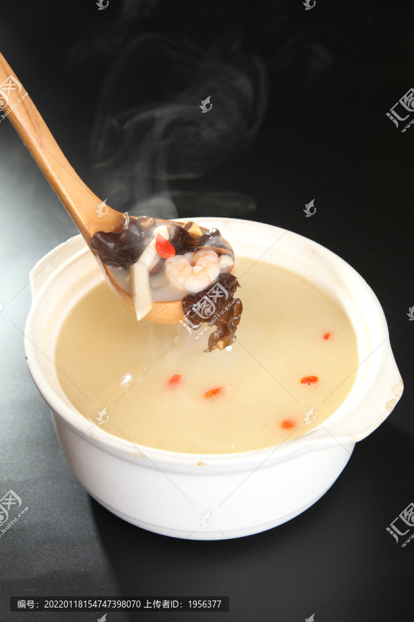 鲜虾杂菌汤