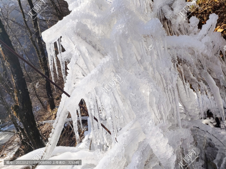 雪天冰条