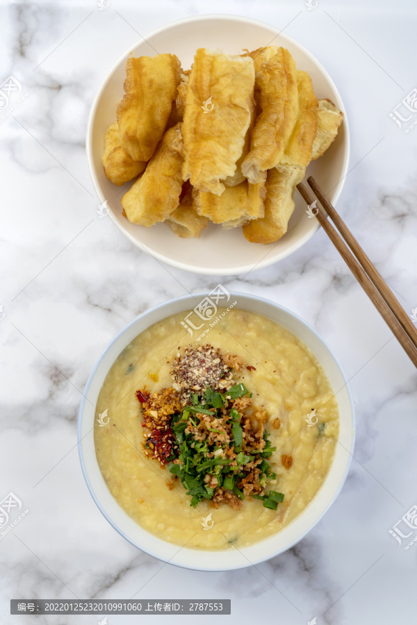 云南美食稀豆粉油条