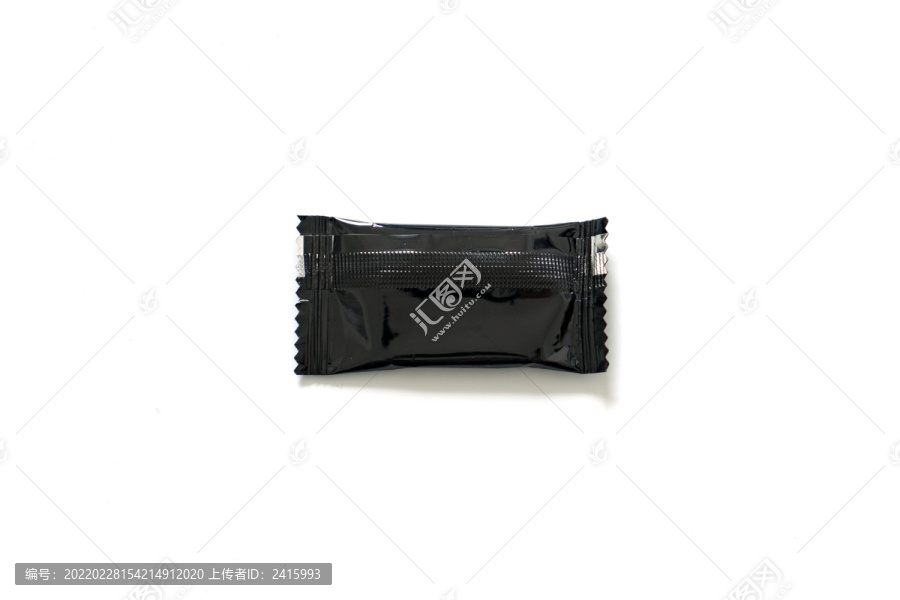 一个黑色糖果袋