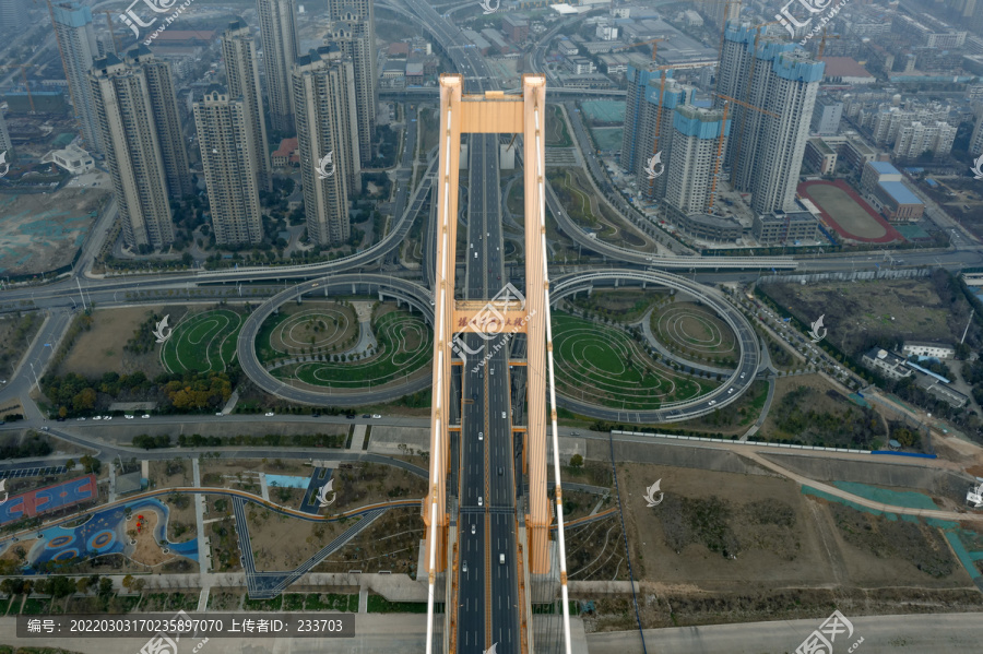 杨泗港大桥桥墩