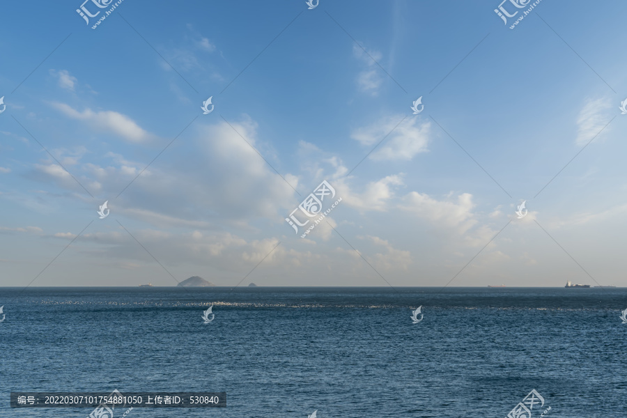 大海海平面和天空