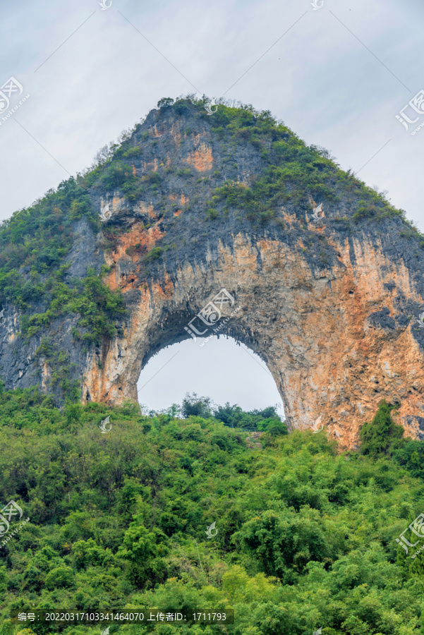 中国广西桂林阳朔月亮山风景区