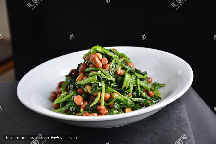 果仁菠菜