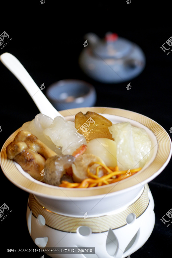 鱼胶鲍鱼瑶柱
