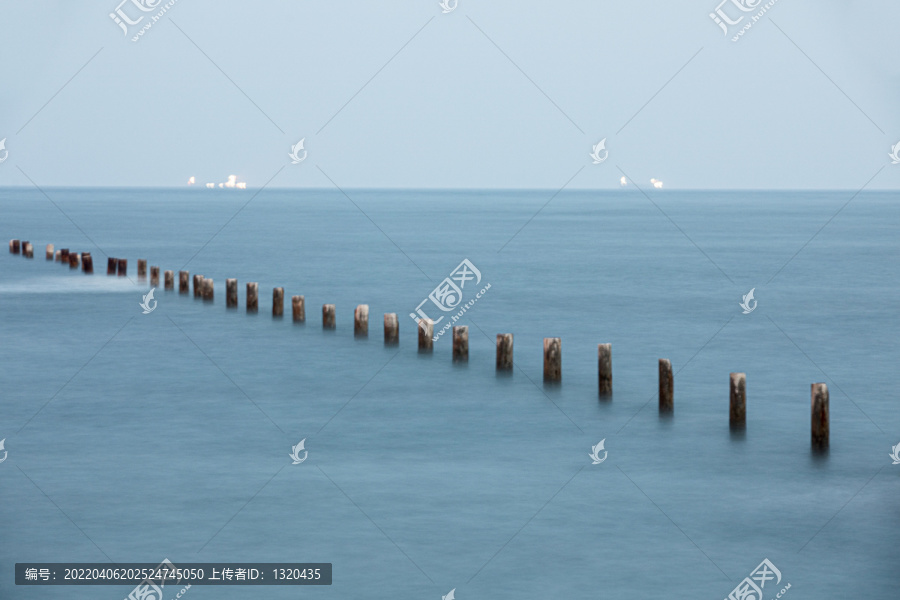 海湾防浪桩