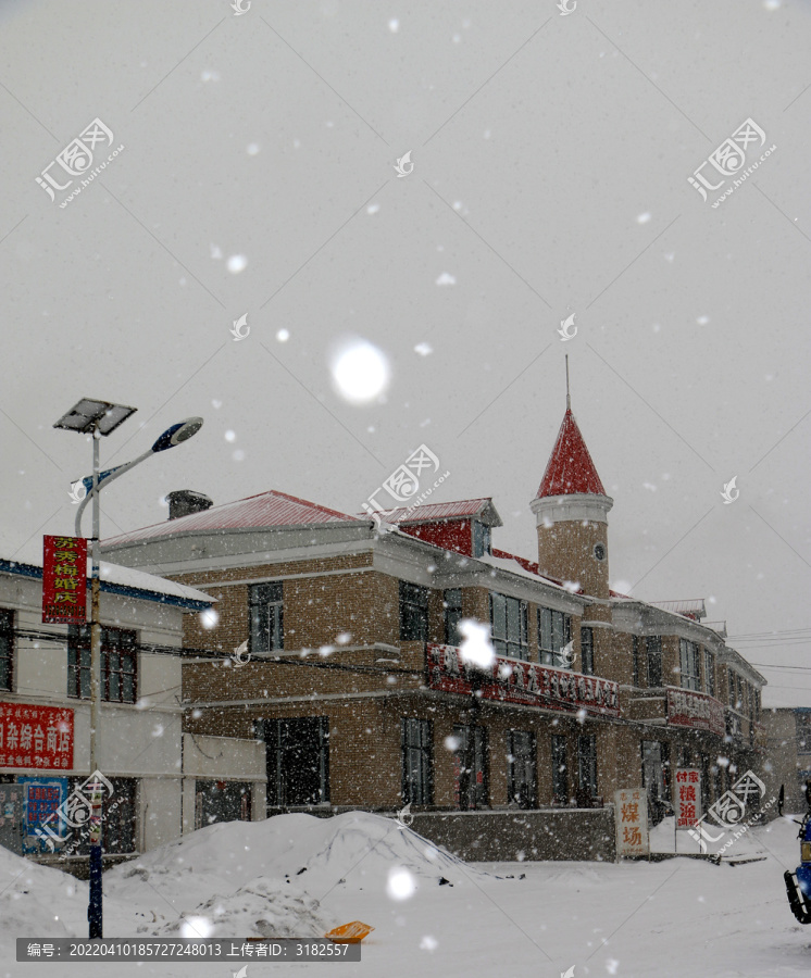 雪中的街道