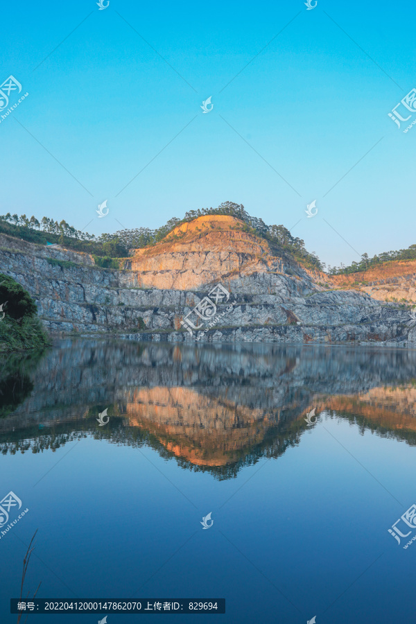 油麻山天池