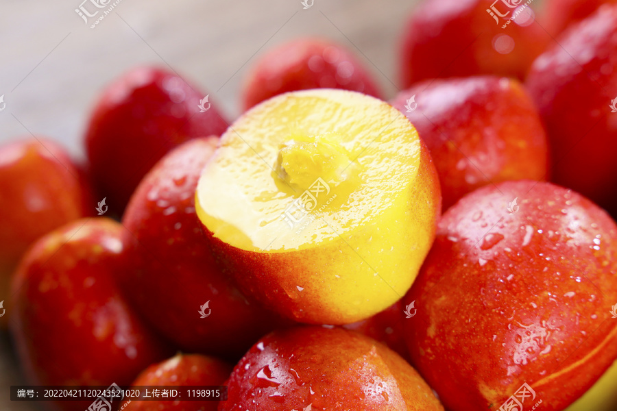 黄肉油桃