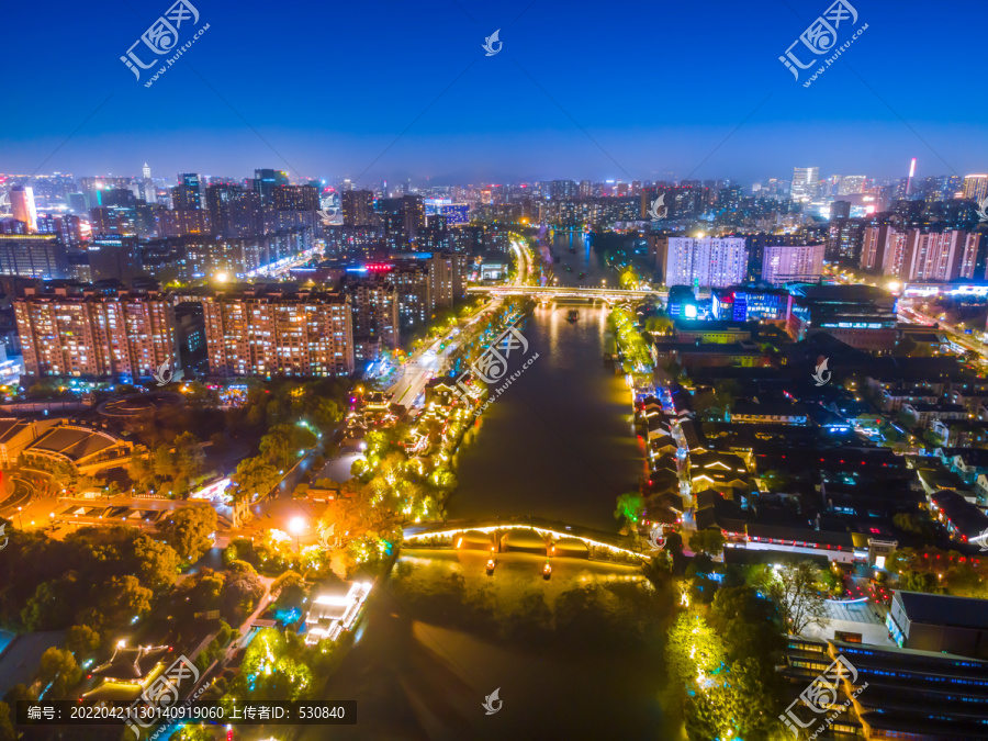 航拍杭州京杭运河拱宸桥夜景