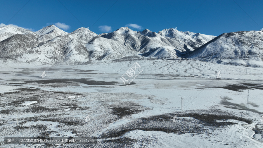 川藏高原四川理塘冬季雪山