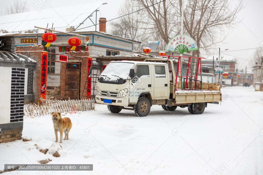 雪后的农村