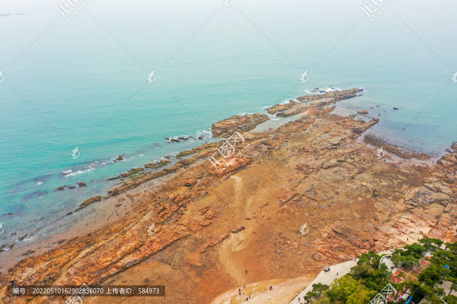 航拍山东青岛太平湾海岬角礁石