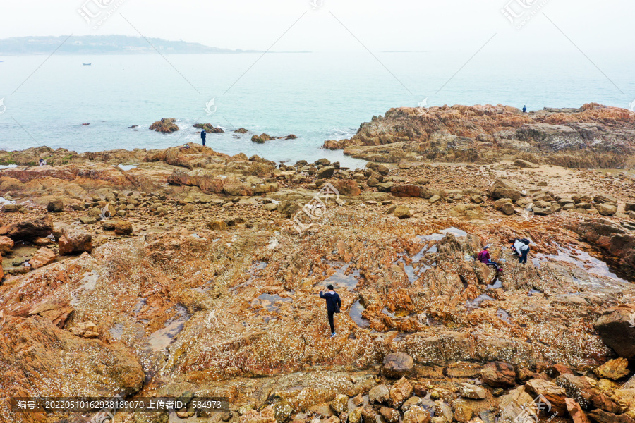 航拍山东青岛太平湾海岬角礁石